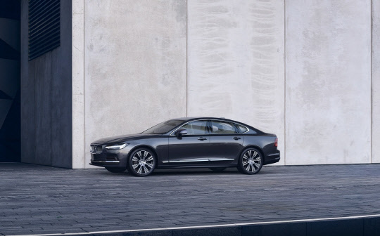 볼보 신형 S90.<볼보자동차코리아 제공>